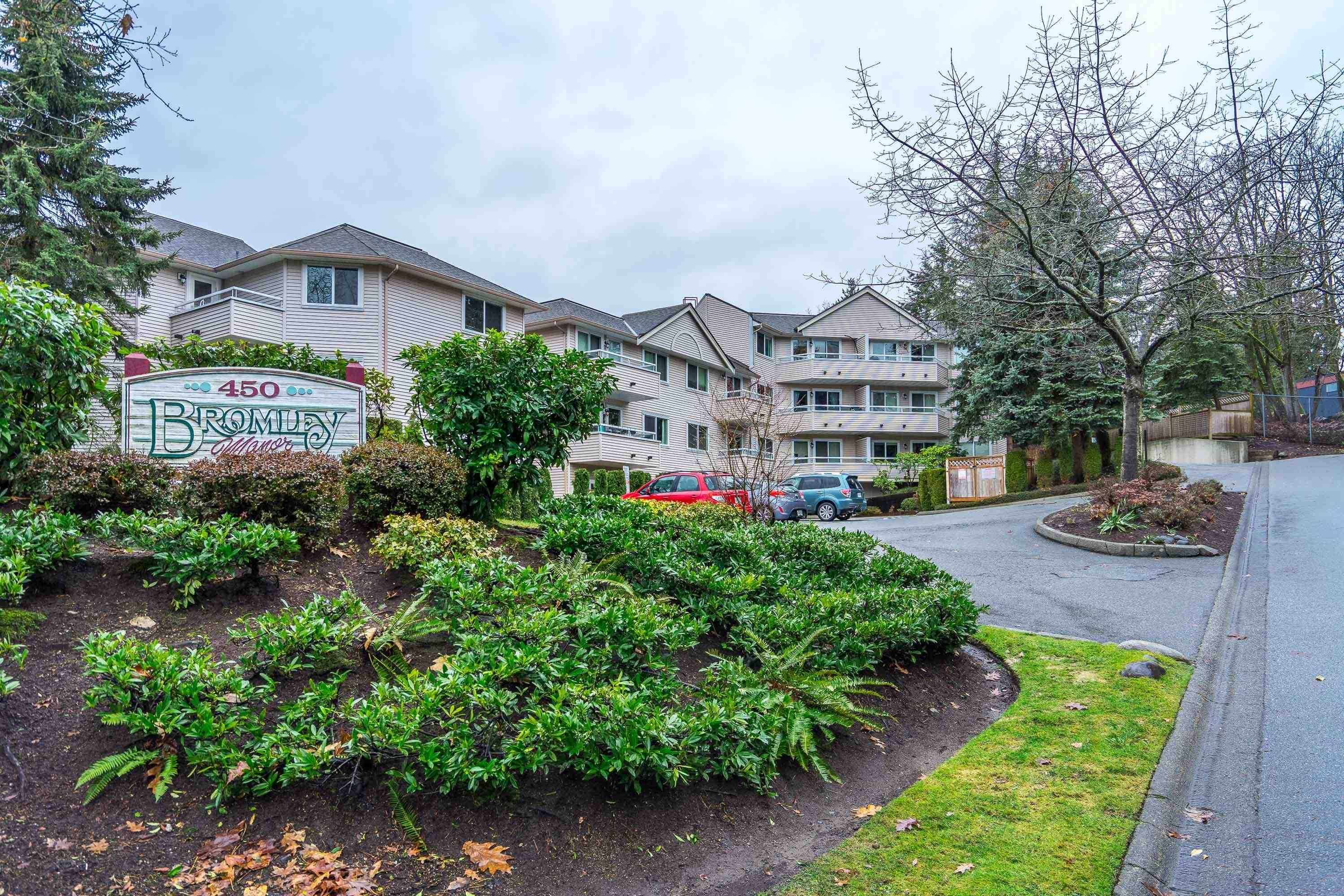 Main Photo: 409 450 BROMLEY Street in Coquitlam: Coquitlam East Condo for sale in "Bromley Manor" : MLS®# R2744468