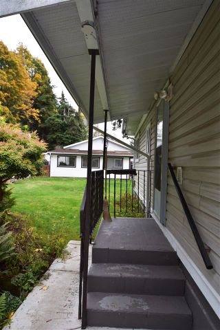 Photo 14: 4516 HUPIT Street in Sechelt: Sechelt District Manufactured Home for sale in "TSAWCOME PROPERTIES" (Sunshine Coast)  : MLS®# R2217555