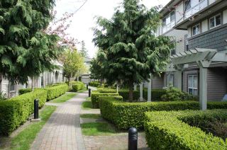 Photo 5: 85 15353 100 Avenue in Surrey: Guildford Townhouse for sale (North Surrey)  : MLS®# R2164312