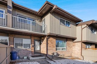 Photo 1: 108 1055 72 Avenue NW in Calgary: Huntington Hills Row/Townhouse for sale : MLS®# A2019290