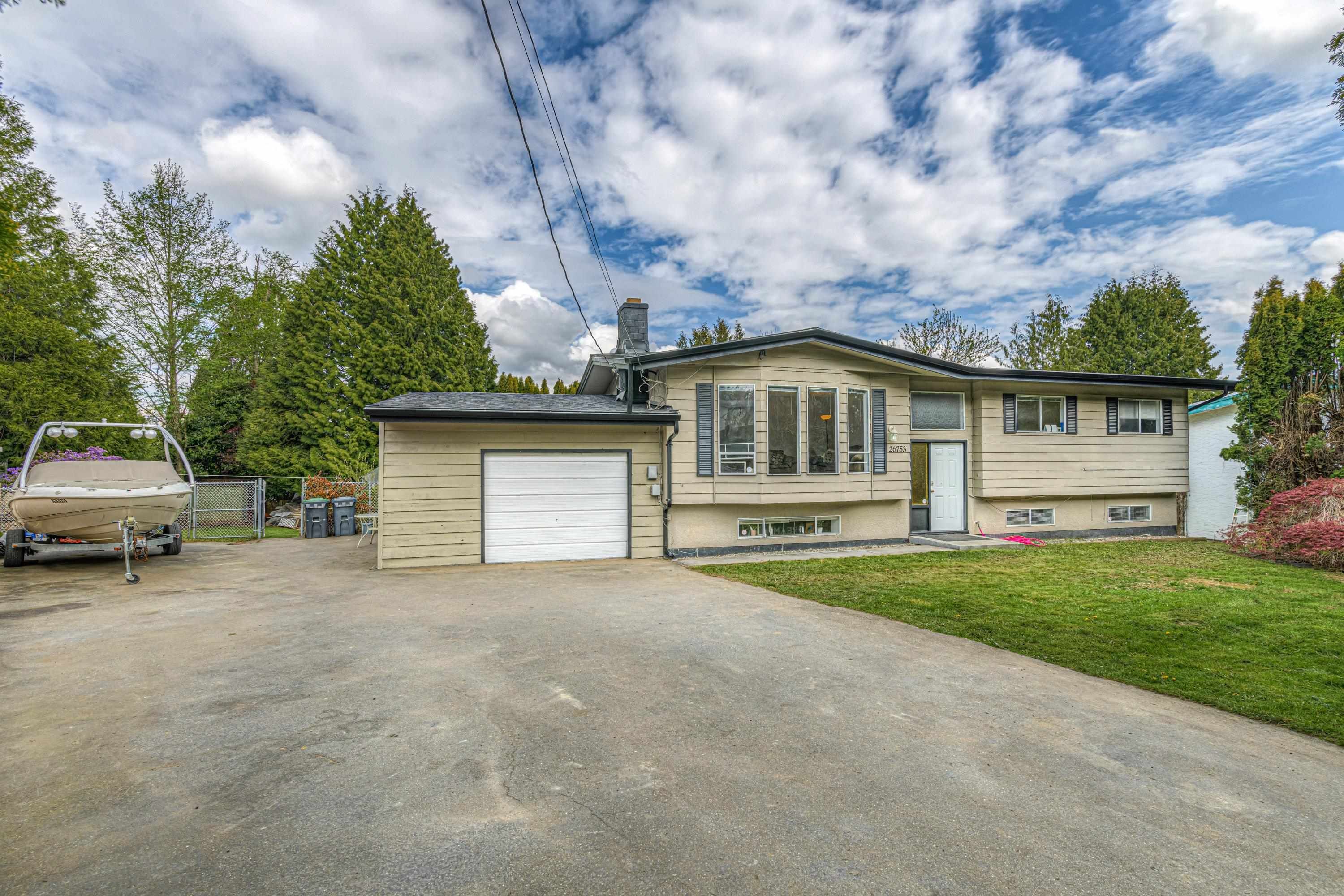 Main Photo: 26753 30 Avenue in Langley: Aldergrove Langley House for sale : MLS®# R2684750