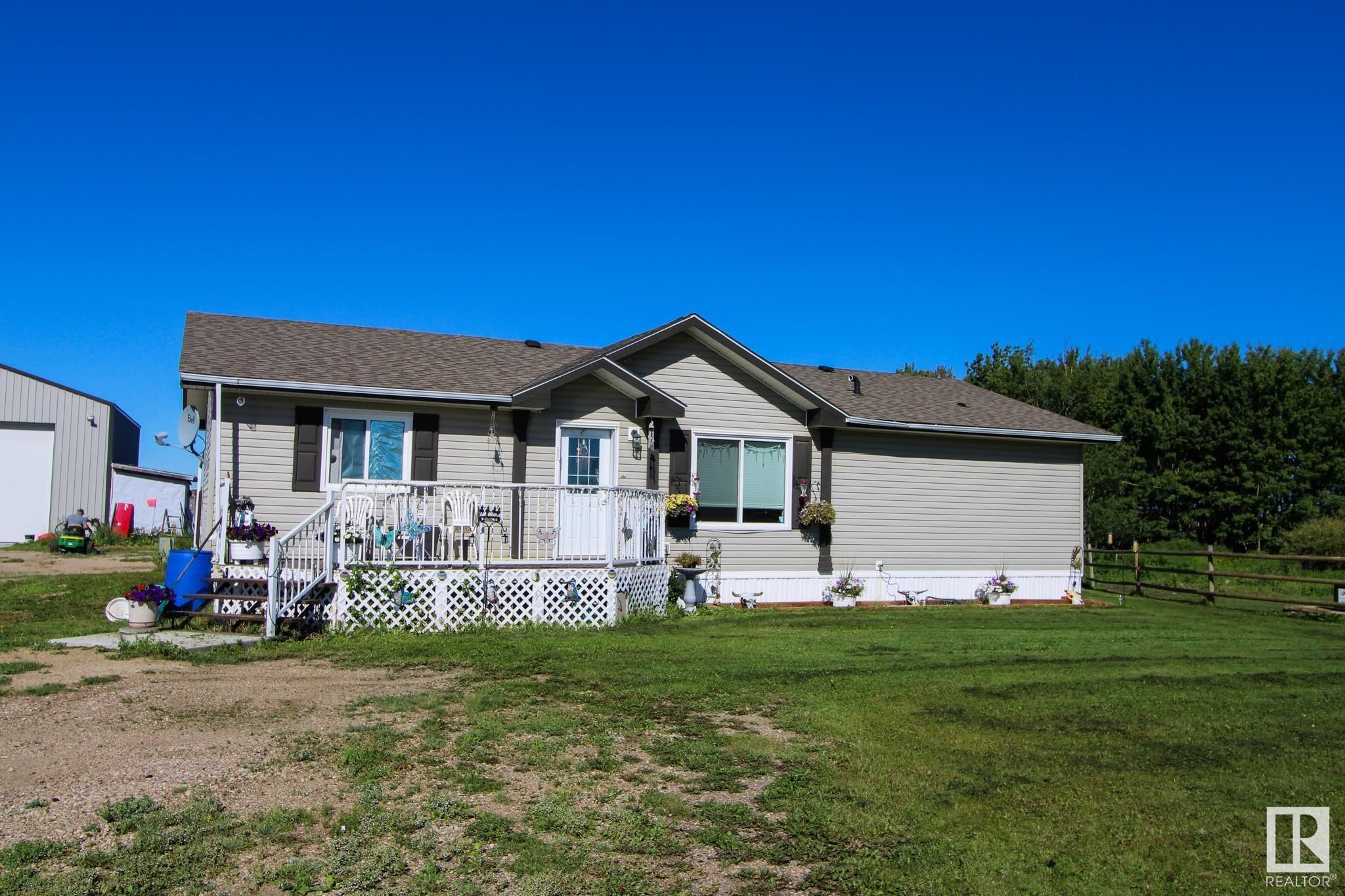 Main Photo: 57512 Hway 36: Rural St. Paul County Manufactured Home for sale : MLS®# E4308697