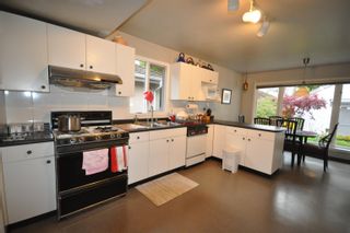 Photo 8: 1613 W 61ST Avenue in Vancouver: South Granville House for sale (Vancouver West)  : MLS®# R2881005