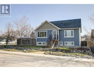 Photo 1: 1800A 35 Avenue East Hill: Okanagan Shuswap Real Estate Listing: MLS®# 10307656