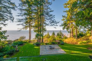Photo 3: 2443 CHRISTOPHERSON Road in Surrey: Crescent Bch Ocean Pk. House for sale (South Surrey White Rock)  : MLS®# R2636923