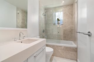 Photo 17: 209 1055 RIDGEWOOD Drive in North Vancouver: Edgemont Townhouse for sale in "CONNAUGHT" : MLS®# R2552673