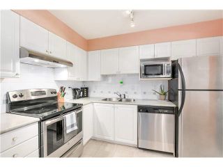 Photo 3: 205 210 ELEVENTH Street in New Westminster: Uptown NW Condo for sale in "DISCOVERY REACH" : MLS®# V1100086