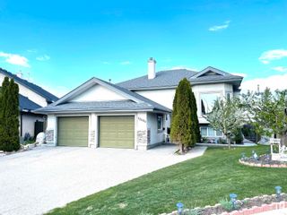 Photo 2: 13404 157 Avenue in Edmonton: Zone 27 House for sale : MLS®# E4313231
