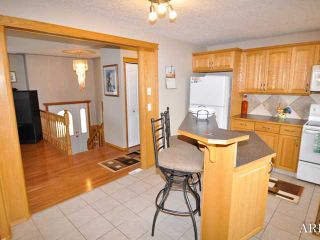 Photo 8: 6351 RUNDLEHORN Drive NE in CALGARY: Pineridge Residential Detached Single Family for sale (Calgary)  : MLS®# C3566678
