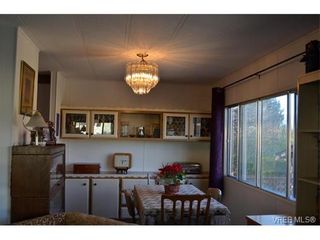 Photo 6: 4 60 Cooper Rd in VICTORIA: VR Glentana Manufactured Home for sale (View Royal)  : MLS®# 753353