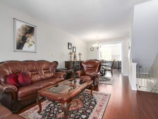 Photo 4: 27 11067 BARNSTON VIEW Road in Pitt Meadows: South Meadows Townhouse for sale in "COHO" : MLS®# R2173825