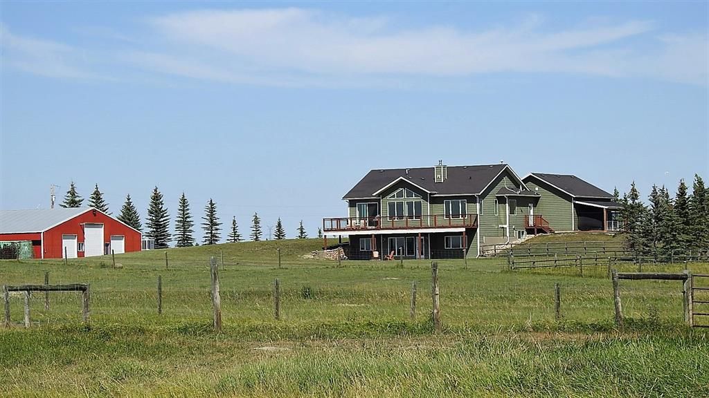 Main Photo: 402079 176 Street E: Rural Foothills County Detached for sale : MLS®# A1250564