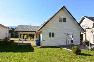 Photo 2: 3988 11TH Avenue in Smithers: Smithers - Town House for sale (Smithers And Area)  : MLS®# R2726121