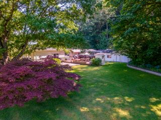 Photo 1: 35008 TOWNSHIPLINE Road in Abbotsford: Matsqui House for sale : MLS®# R2688632