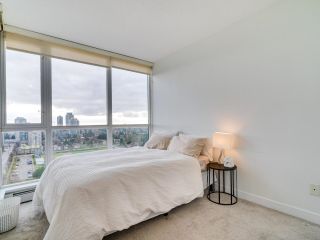 Photo 10: 2302 10777 UNIVERSITY Drive in Surrey: Whalley Condo for sale in "CityPoint" (North Surrey)  : MLS®# R2660708