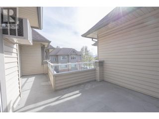 Photo 10: 151 Taylor Road Unit# 302 in Kelowna: House for sale : MLS®# 10310397