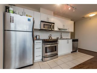 Photo 8: 2402 550 TAYLOR Street in Vancouver: Downtown VW Condo for sale in "THE TAYLOR" (Vancouver West)  : MLS®# R2142981