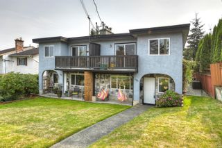 Photo 1: 949 Inskip St in Esquimalt: Es Kinsmen Park Half Duplex for sale : MLS®# 857869