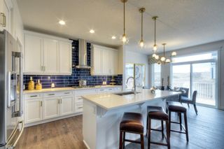Photo 3: 13 Crestbrook Way SW in Calgary: Crestmont Detached for sale : MLS®# A1140042