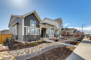 Photo 2: 3 Larkspur Bend: Okotoks Row/Townhouse for sale : MLS®# A2121799