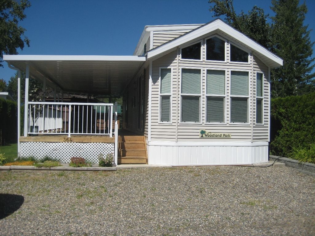 Main Photo: 3980 in Scotch Creek: Manufactured Home for sale : MLS®# 10035984