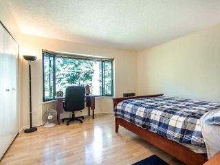 Photo 11: 4336 GARDEN GROVE Drive in Burnaby: Greentree Village Townhouse for sale in "GREENTREE VILLAGE" (Burnaby South)  : MLS®# R2406422