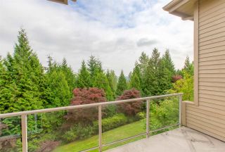Photo 4: 50 2979 PANORAMA Drive in Coquitlam: Westwood Plateau Townhouse for sale in "DEERCREST" : MLS®# R2377827