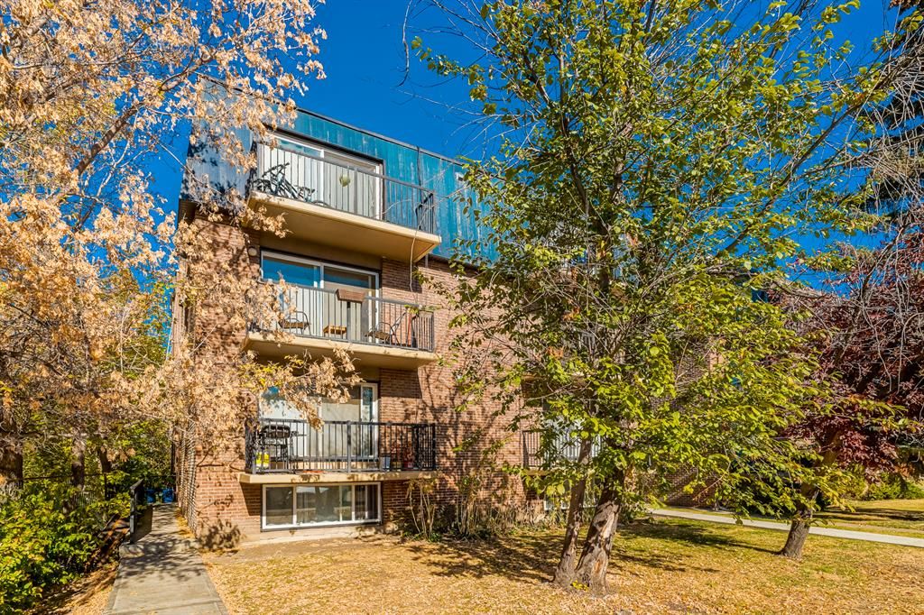 Main Photo: 101 1908 11 Avenue SW in Calgary: Sunalta Apartment for sale : MLS®# A2005554