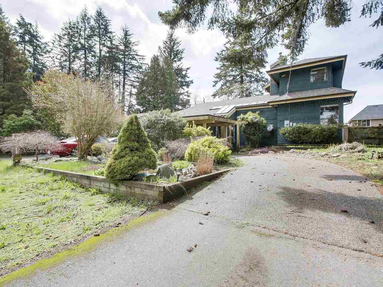 Main Photo: 2333 153A Street in Surrey: King George Corridor House for sale in "SUNNYSIDE" (South Surrey White Rock)  : MLS®# R2156748
