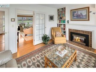 Photo 10: 2025 Lansdowne Rd in VICTORIA: OB Henderson House for sale (Oak Bay)  : MLS®# 759045