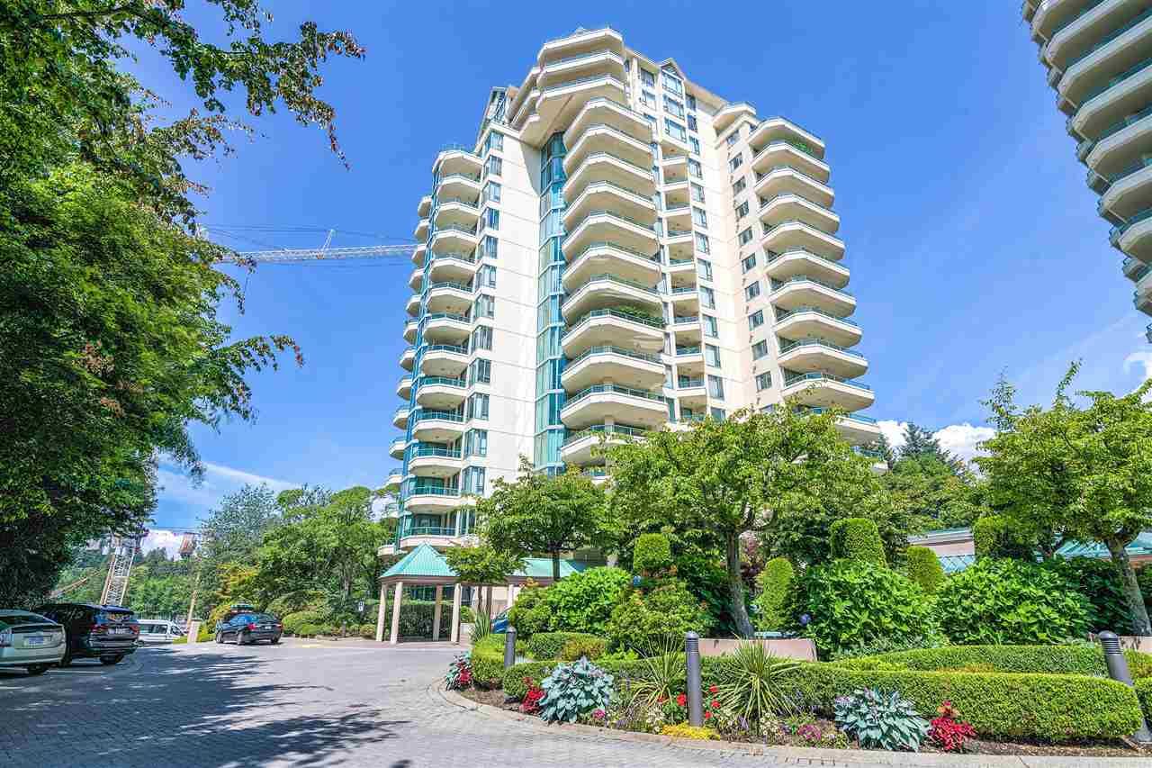 Main Photo: 4E 328 TAYLOR Way in West Vancouver: Park Royal Condo for sale in "THE WESTROYAL" : MLS®# R2454125
