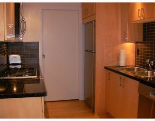 Photo 3: 704 1050 SMITHE Street in Vancouver: West End VW Condo for sale in "STERLING" (Vancouver West)  : MLS®# V732817