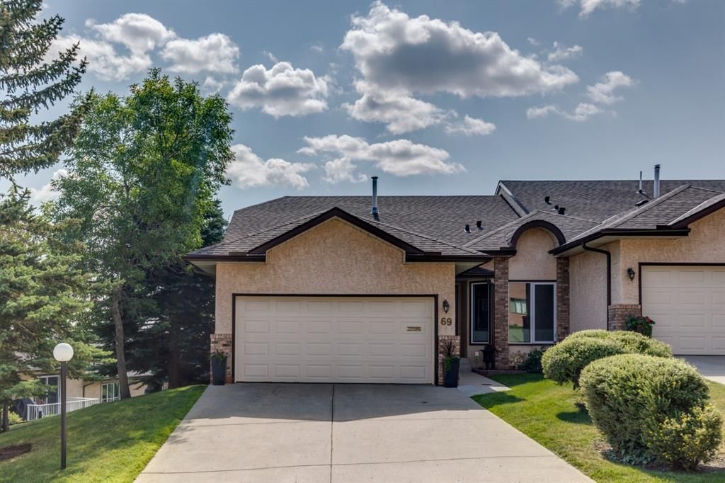 Main Photo: 69 Edgeland Close NW in Calgary: Edgemont Row/Townhouse for sale : MLS®# A1254735