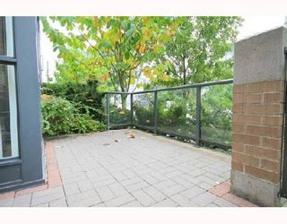 Photo 9: 1413 W 6TH Avenue in Vancouver: False Creek Townhouse for sale in "MODENA" (Vancouver West)  : MLS®# V673775