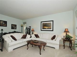 Photo 2: 6577 Rodolph Rd in VICTORIA: CS Tanner House for sale (Central Saanich)  : MLS®# 656437