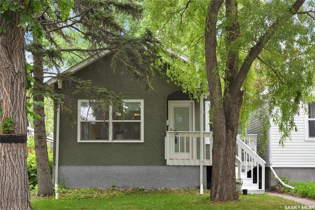 Main Photo: 2165 Montague Street in Regina: Cathedral RG Residential for sale : MLS®# SK899631