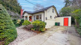 Photo 1: 1061 Hulford St in Saanich: SE Quadra House for sale (Saanich East)  : MLS®# 921644