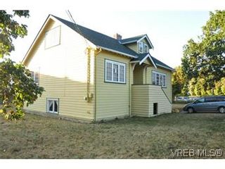 Photo 1: 3440 Linwood Avenue in VICTORIA: SE Quadra House for sale (Saanich East)  : MLS®# 303796