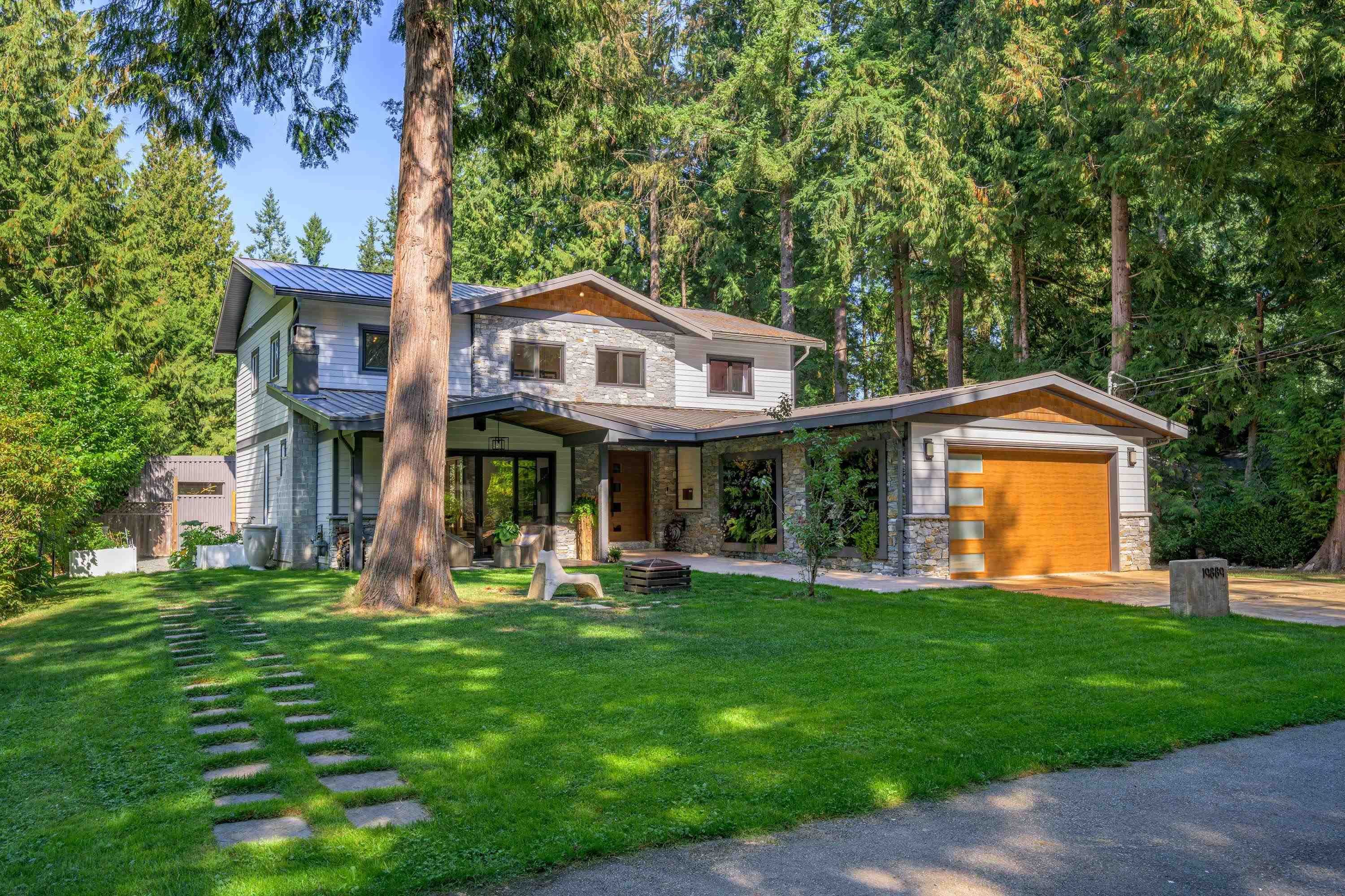 Main Photo: 19889 42A Avenue in Langley: Brookswood Langley House for sale : MLS®# R2816289