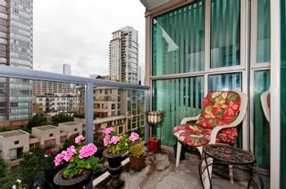 Photo 14: 706 928 Richards Street in The Savoy: Yaletown Home for sale () 