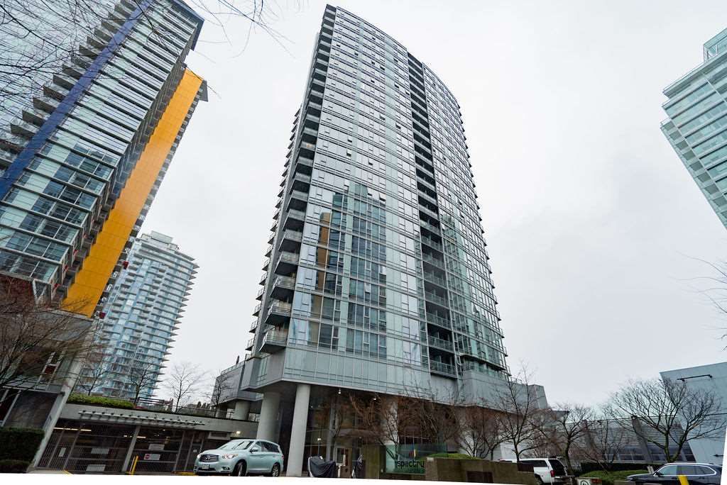 Main Photo: 2806 131 REGIMENT Square in Vancouver: Downtown VW Condo for sale in "Spectrum 3" (Vancouver West)  : MLS®# R2432087