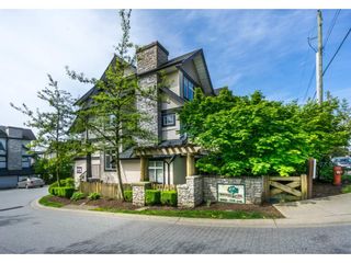 Photo 2: 1 19932 70 Avenue in Langley: Willoughby Heights Townhouse for sale in "SUMMERWOOD" : MLS®# R2162359