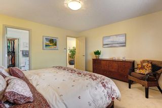 Photo 12: 73 Cresthaven Way SW in Calgary: Crestmont Detached for sale : MLS®# A2104696