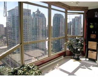 Photo 5: 2602 867 HAMILTON Street in Vancouver: Downtown VW Condo for sale in "JARDINE'S LOOKOUT" (Vancouver West)  : MLS®# V674303