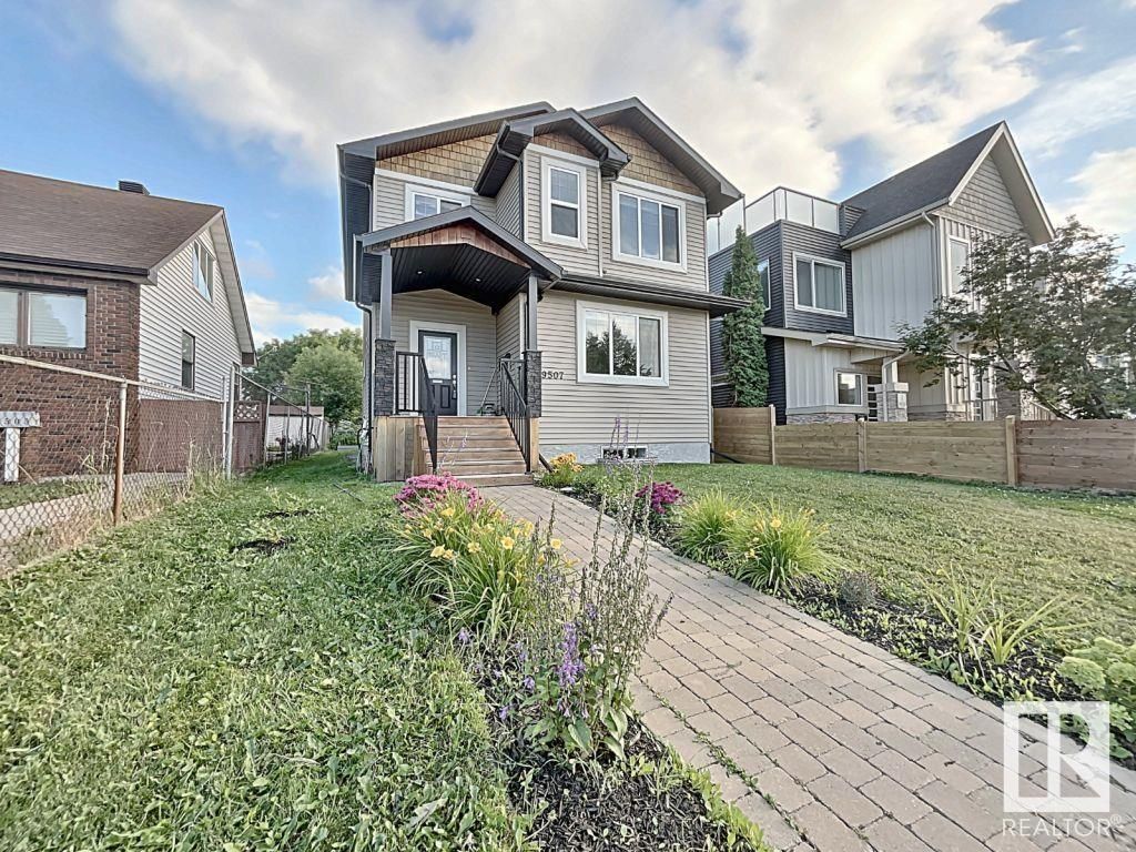 Main Photo: 9507 76 Avenue NW in Edmonton: Zone 17 House for sale : MLS®# E4307943