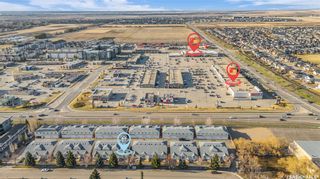 Photo 2: 428 Perehudoff Crescent in Saskatoon: Erindale Residential for sale : MLS®# SK967257