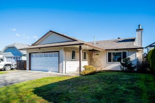 Photo 1: 12164 CHERRYWOOD Drive in Maple Ridge: East Central House for sale : MLS®# R2850469