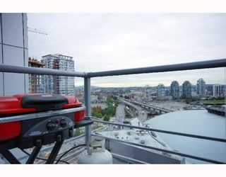 Photo 6: 1803 131 REGIMENT Square in Vancouver: Downtown VW Condo for sale (Vancouver West)  : MLS®# V779934