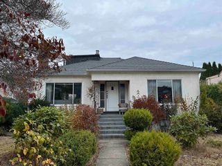 Photo 2: 679 W 29TH Avenue in Vancouver: Cambie House for sale (Vancouver West)  : MLS®# R2737861