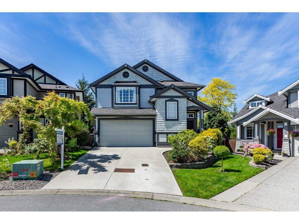 Main Photo: 6655 187A Street in Surrey: Cloverdale BC House for sale in "HILLCREST ESTATES" (Cloverdale)  : MLS®# R2578788